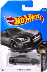 17 Nissan GT-R (R35)